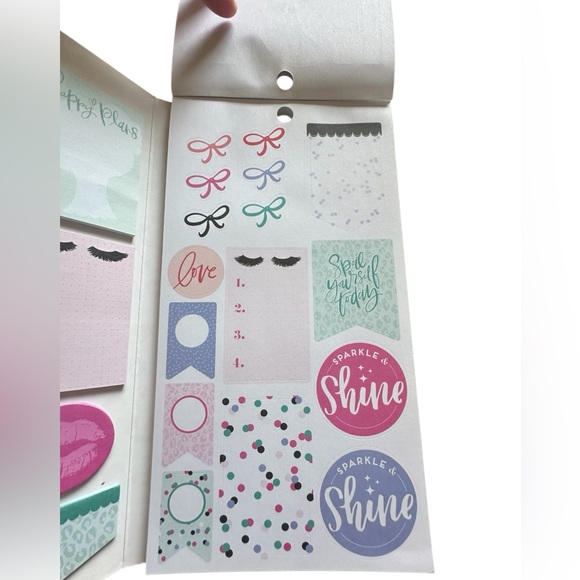 The Happy Planner Glam Girl Accessory Book Folio - Picture 5 of 16